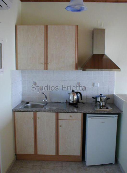 Erietta Studios Svoronata Pokoj fotografie